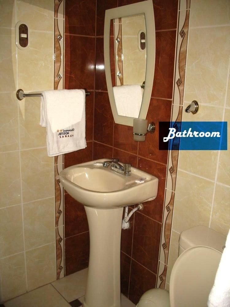 Hostal Universal Huaraz Bagian luar foto