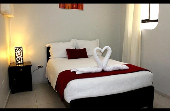 Hostal Universal Huaraz Bagian luar foto